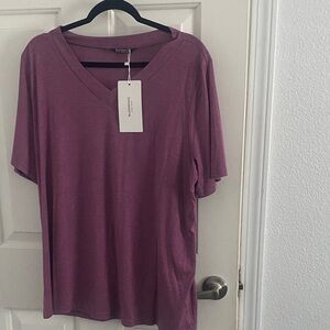 BloomChic Plum Short-Sleeve V-Neck Tee